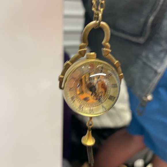 Crystal orb pendant watch - Picture 4 of 5